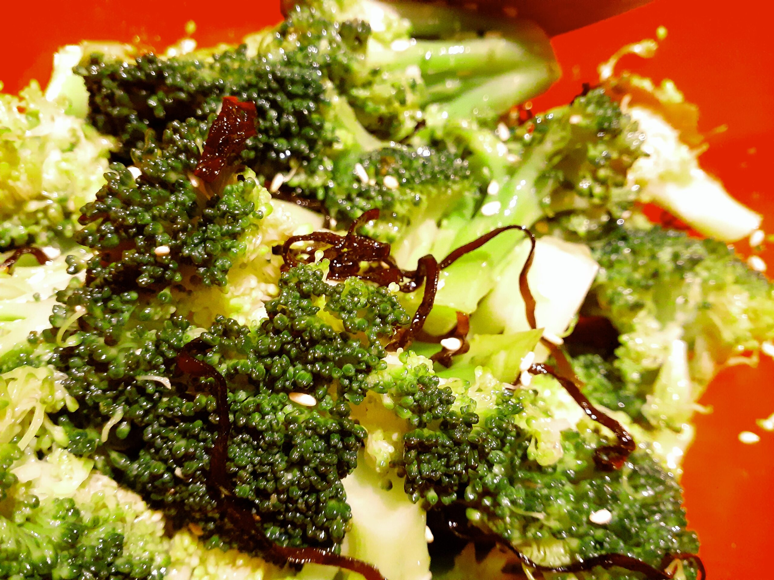 Steamed Broccoli with Salted Seaweed (Namul)