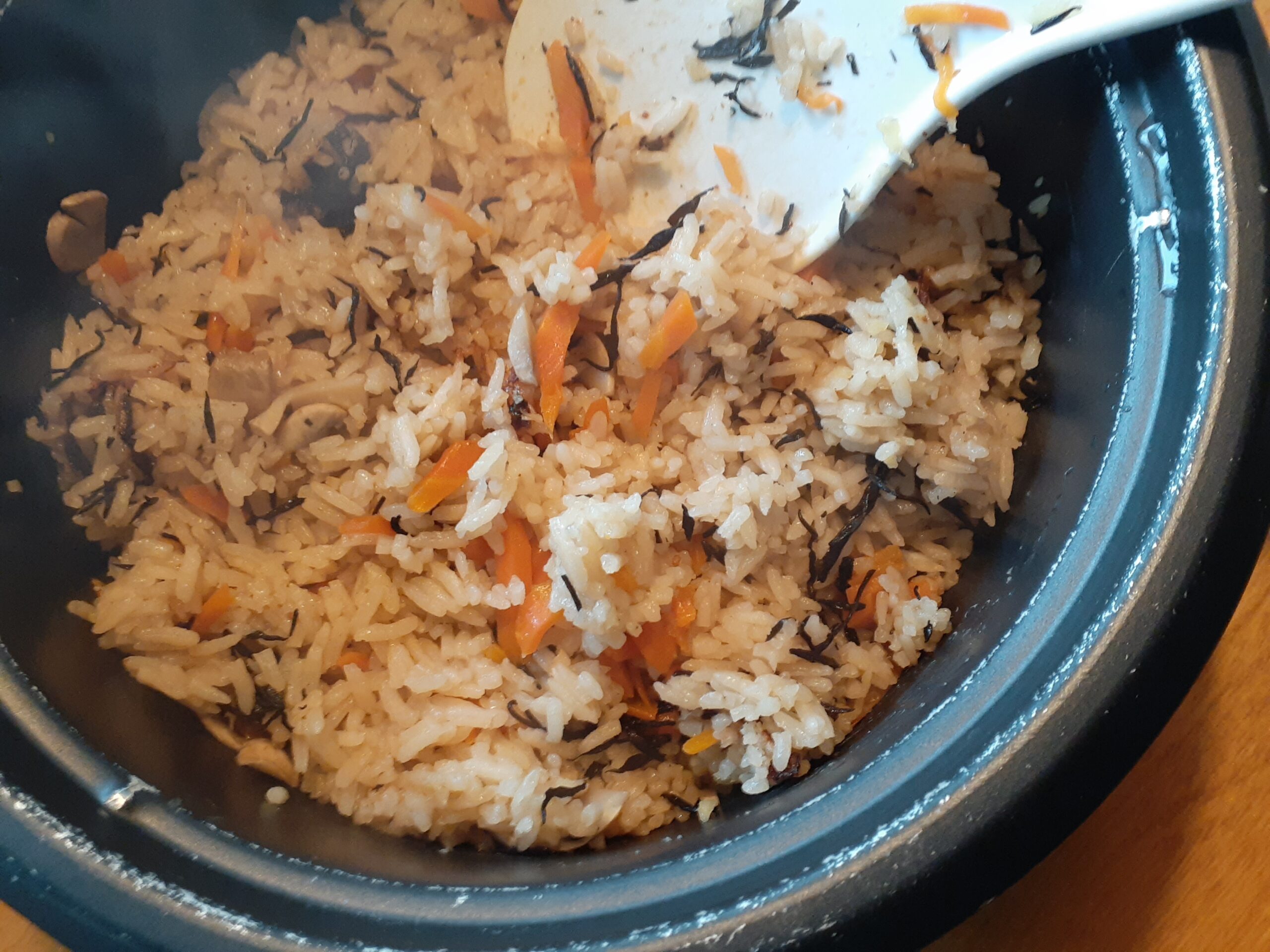 Hijiki Seaweed Rice (seasoned Rice with vegetables and seaweed)